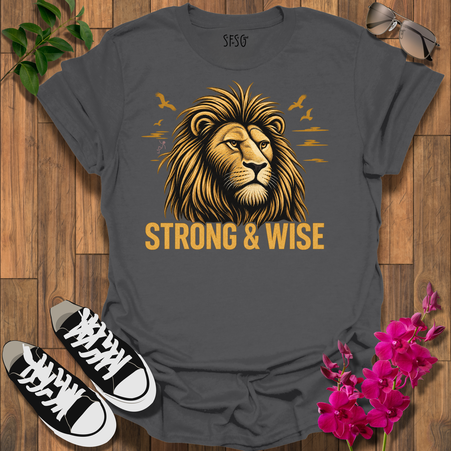 Lion 'Strong & Wise' T-Shirt